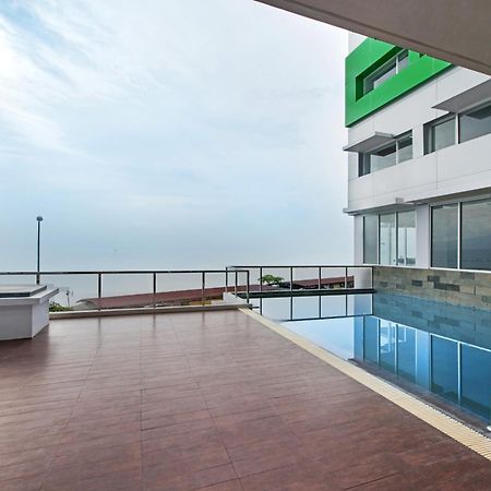 Whiz Prime Hotel Megamas Manado Eksteriør billede