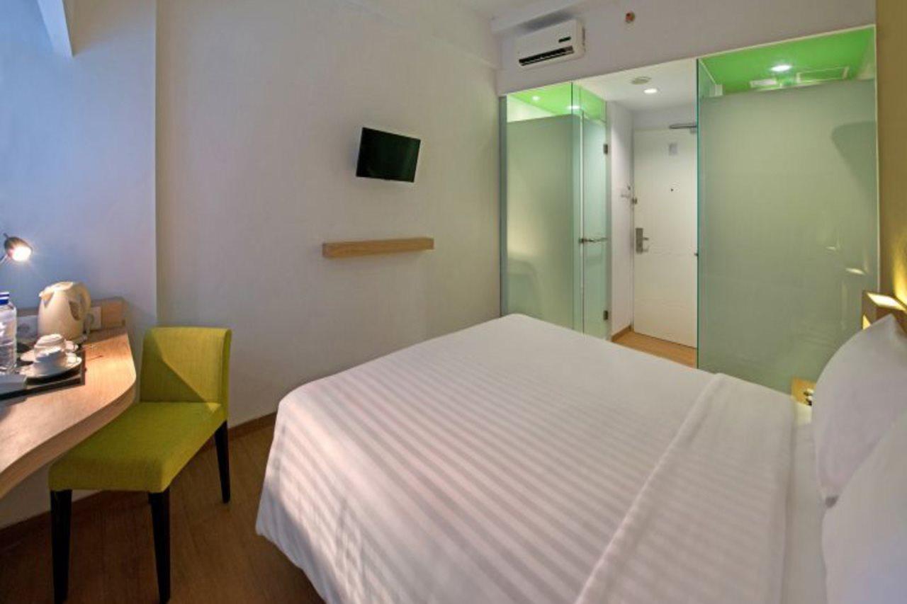 Whiz Prime Hotel Megamas Manado Eksteriør billede