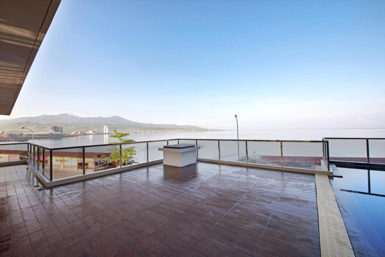 Whiz Prime Hotel Megamas Manado Eksteriør billede